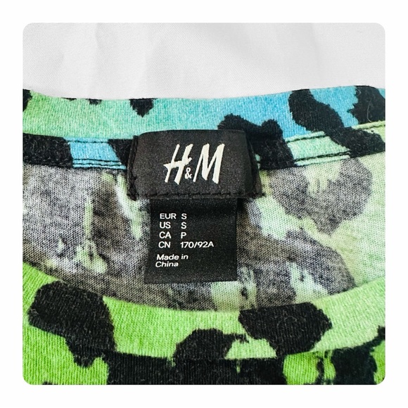 ★ VERSACE for H&M Animal Print T-shirt Collab - Blue/Green ★ - Picture 8 of 14
